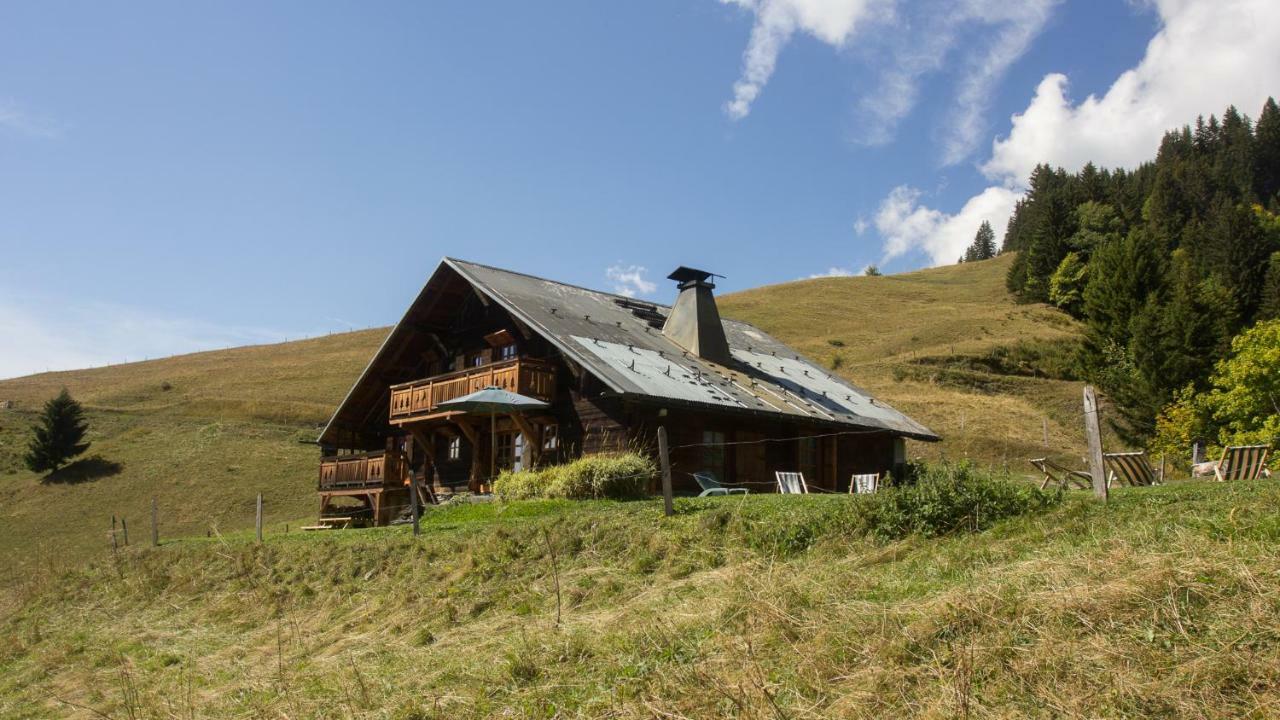 Reine Des Aravis - Chalet Isole Flumet Exterior foto