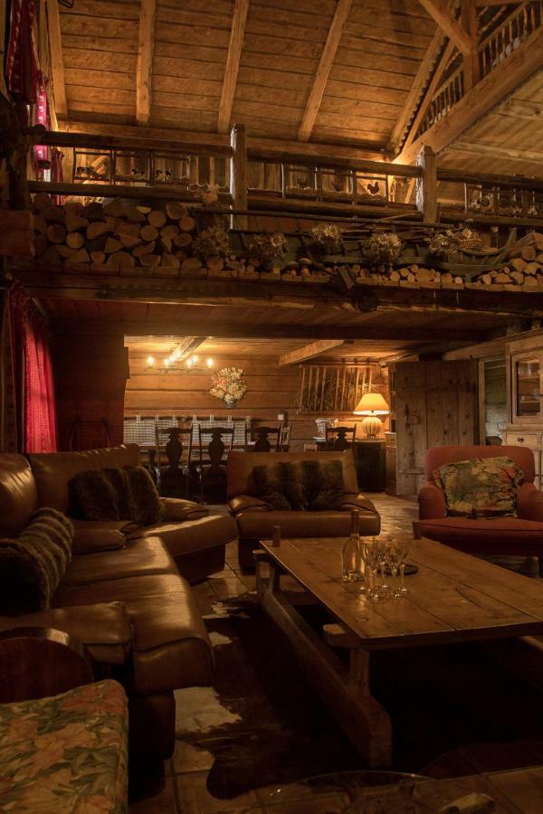 Reine Des Aravis - Chalet Isole Flumet Exterior foto